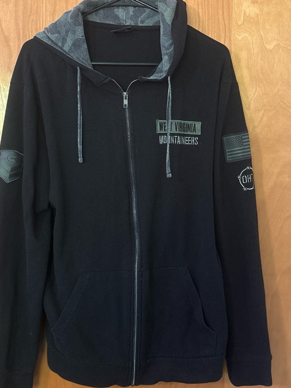 Colosseum Black and Gray West Virginia Mountaineers Zip-Up Hoodie